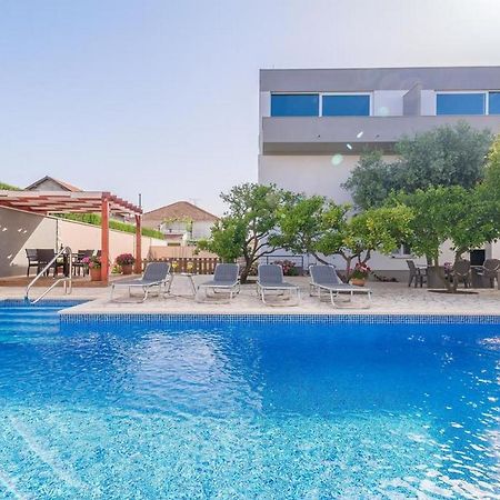 Apartments Villa Odesa With Shared Pool Zadar Bagian luar foto