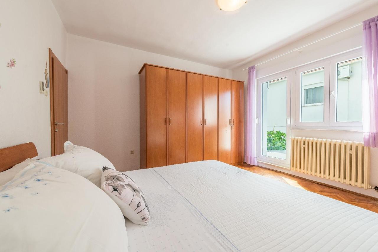Apartments Villa Odesa With Shared Pool Zadar Bagian luar foto