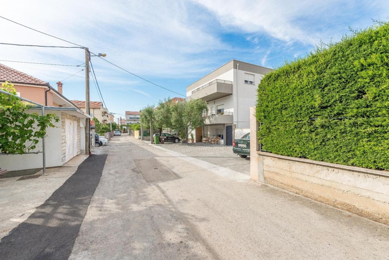 Apartments Villa Odesa With Shared Pool Zadar Bagian luar foto