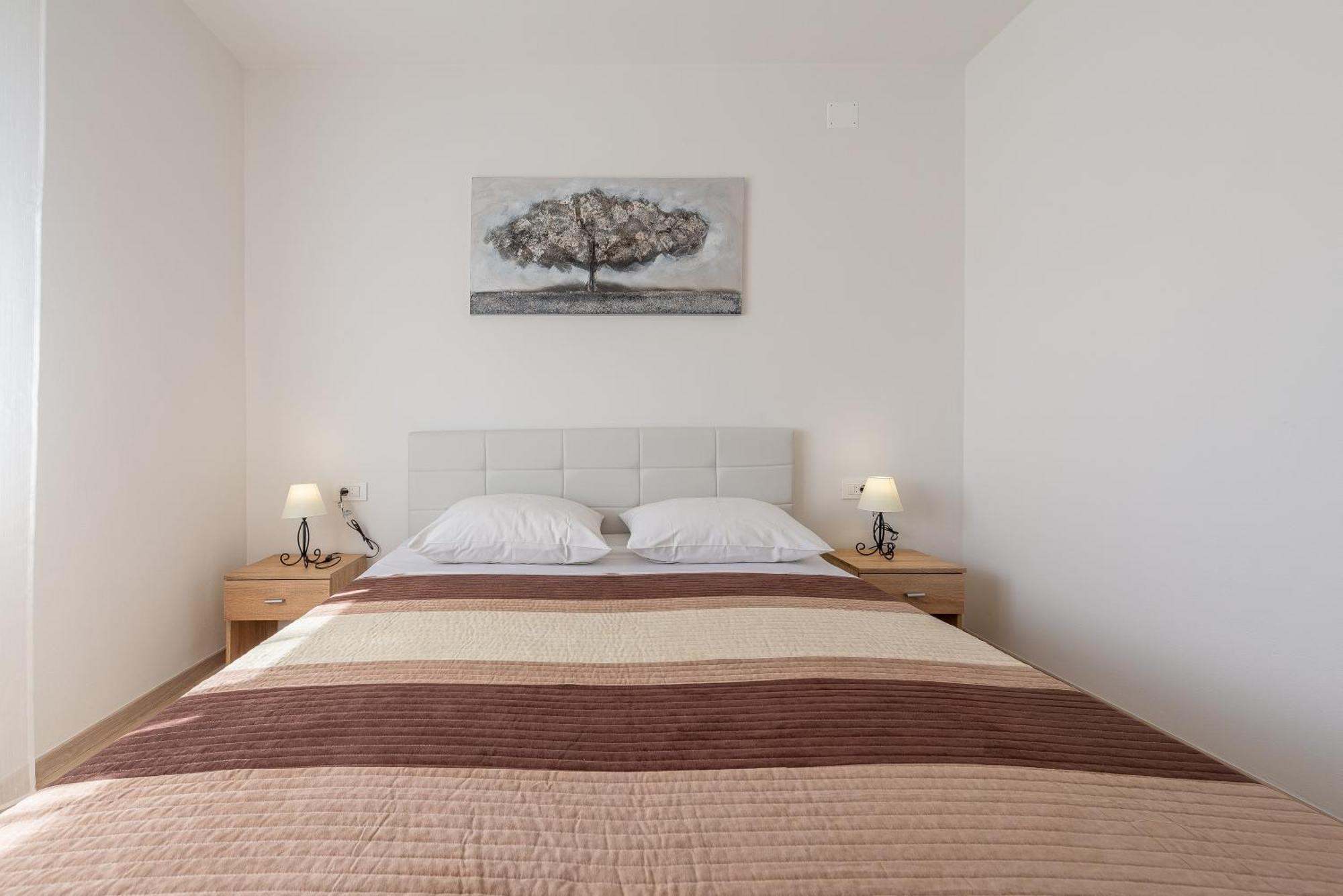 Apartments Villa Odesa With Shared Pool Zadar Bagian luar foto