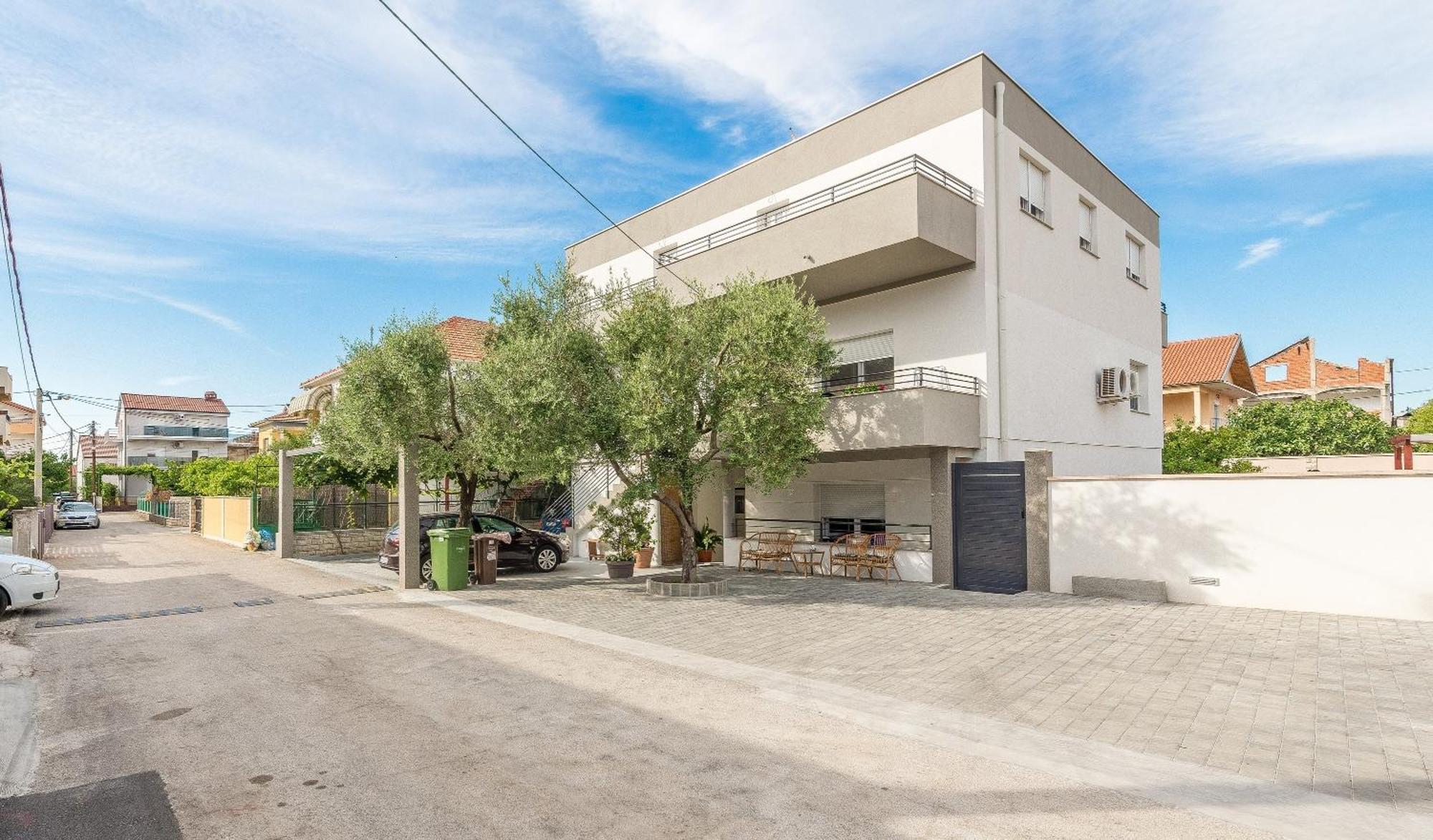 Apartments Villa Odesa With Shared Pool Zadar Ruang foto