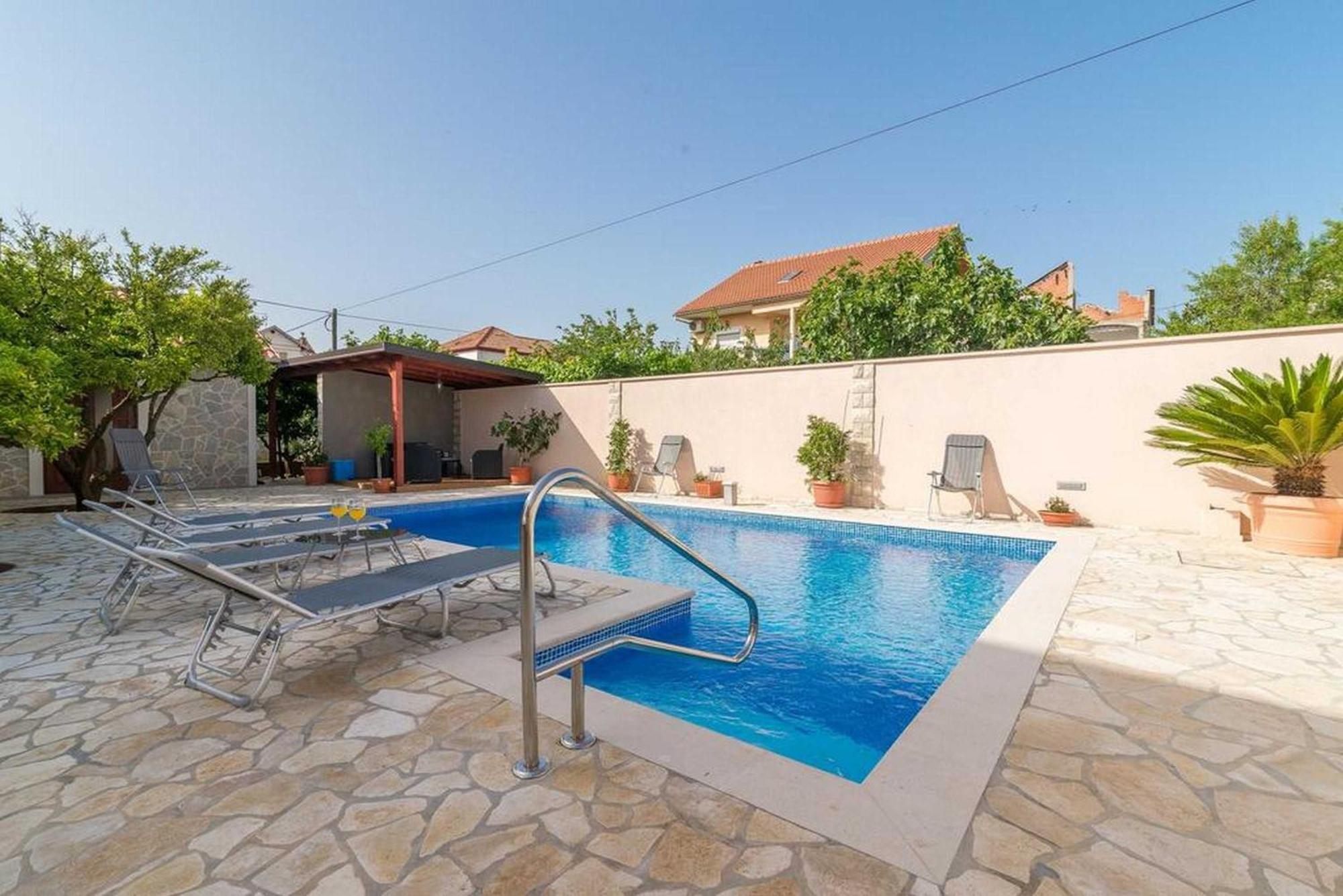 Apartments Villa Odesa With Shared Pool Zadar Ruang foto