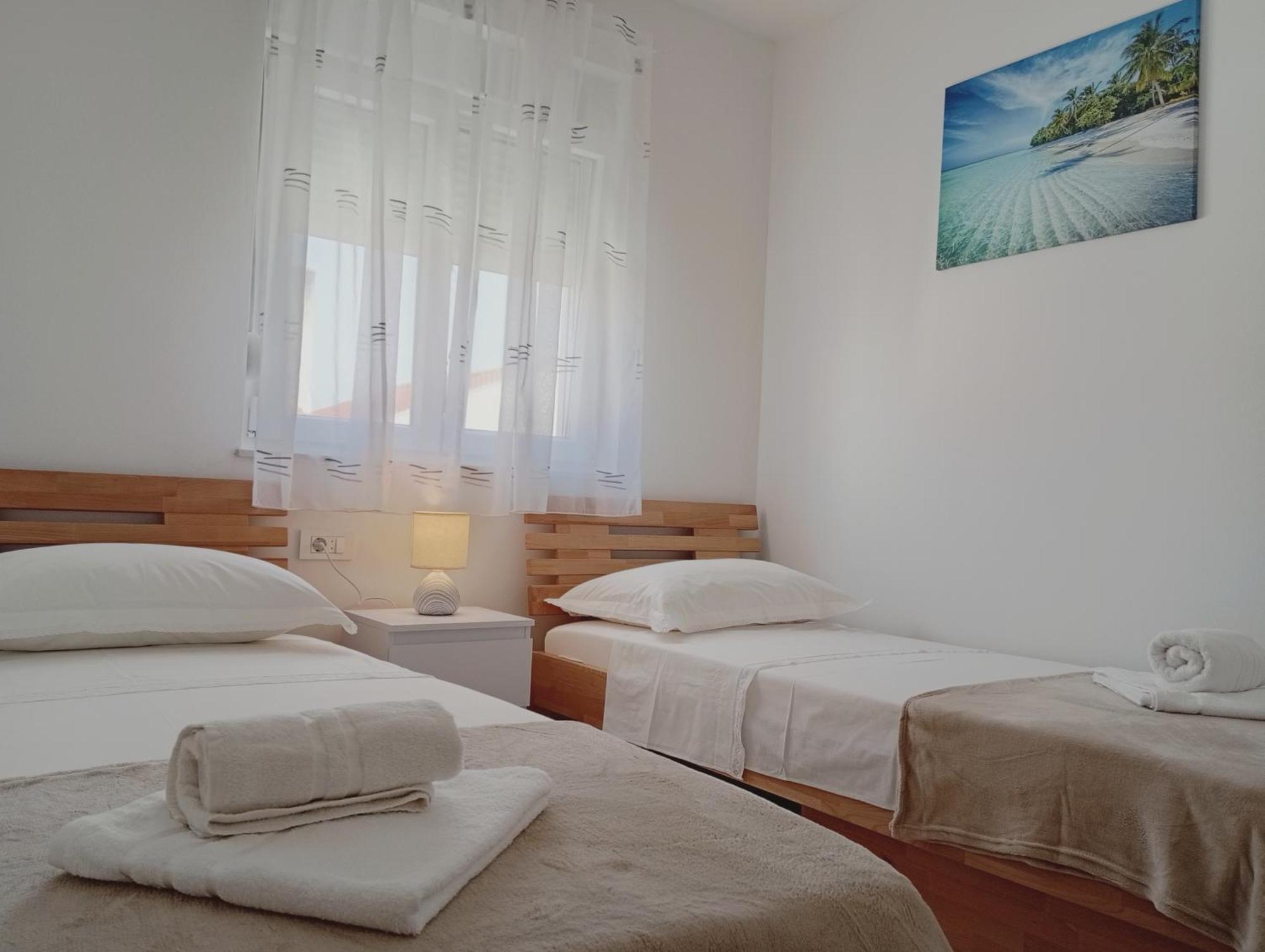 Apartments Villa Odesa With Shared Pool Zadar Ruang foto